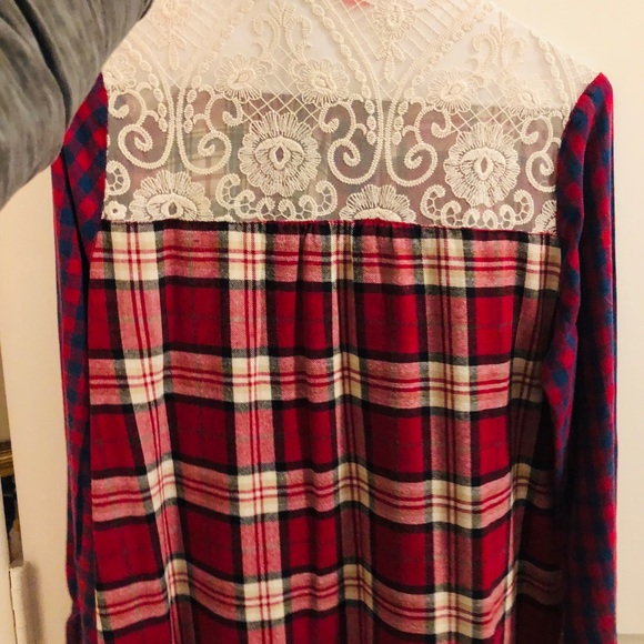 Shirt from buckle - Picture 2 of 3